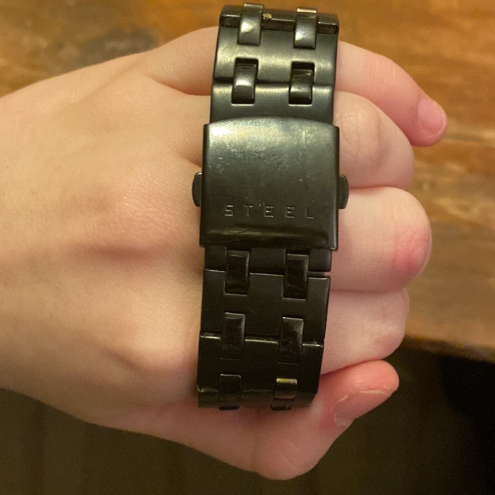 GUESS Mens Watch - Picture 3 of 3